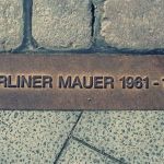 Berlin-Spandau: Gedenkmarkierung für die Berliner Mauer (am Nennhauser Damm)